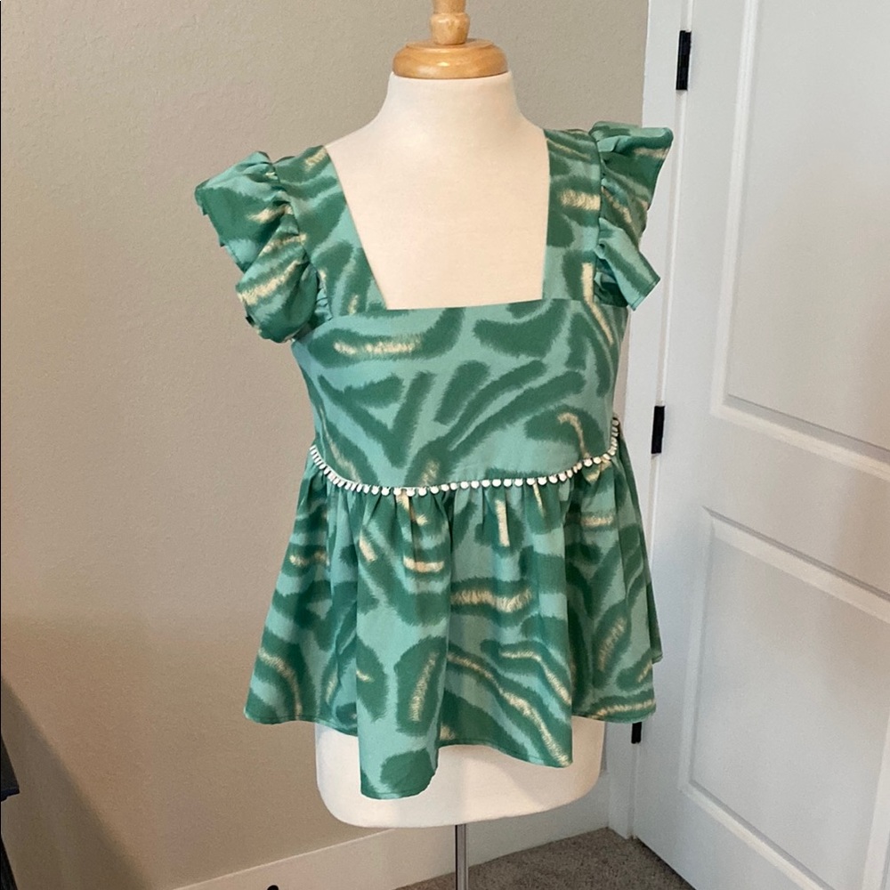 Green Patterned Ruffle Sleeve Top